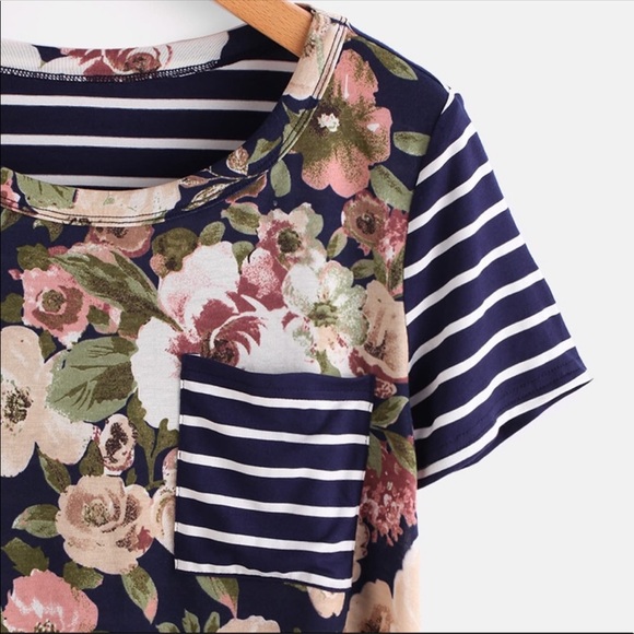 🆕❗️LAST ONE❗️OCTOBER LOVE SHORT SLEEVE FLORAL TOP - Picture 3 of 5